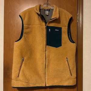 Patagonia Tan and Green Fleece Vest